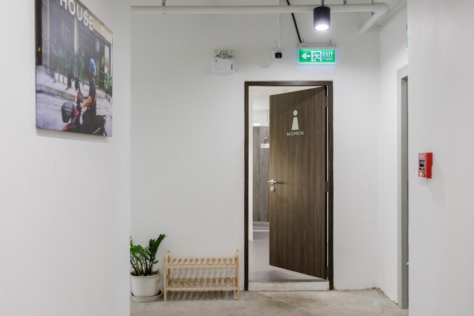 Hostel C'House Bangkok Zewnętrze zdjęcie